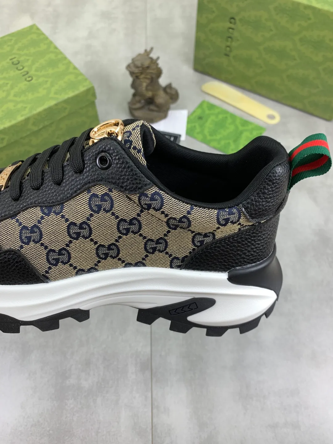 Men's shoes 💰P440💰[New model]🆘 The latest model from Gucci GUCCI official website🎁Classic casual and fashionable men's shoes👟Best model💥The version is simple and elegant, exclusive for trendy men. Unique official website latest brand elements👑Gucci original decoration, fashionable and generous, original soft calfskin fabric➕Comfortable soft first-layer pigskin lining ✅The official website specifies the wear-resistant casual outsole, the classic model is taken in kind🎬Color: 4️⃣colors available😍Number: 38-44